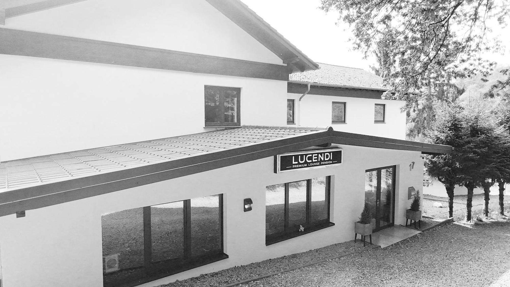 Gaestehotel Lucendi Premium Lounge Hohenleimbach Eksteriør bilde
